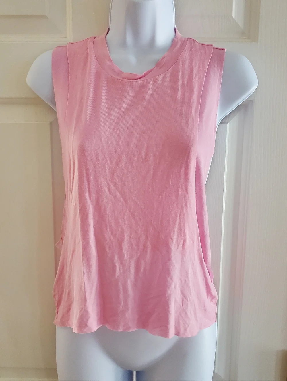 Alo Cool Elements Tank in Flamingo Size Small
